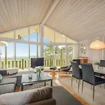 펜션 Three-bedroom In *