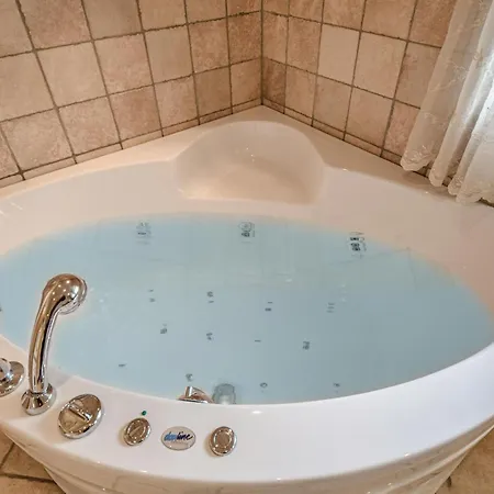 Three-bedroom In * Knebel