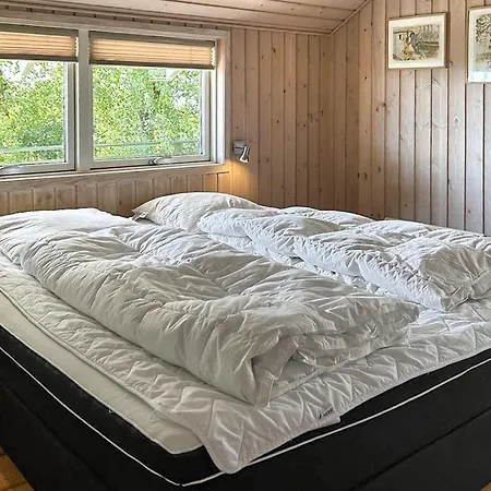 Дом отдыха Three-bedroom In