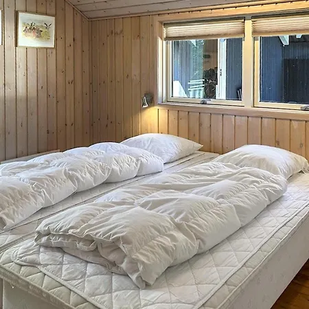 Three-bedroom In * Knebel