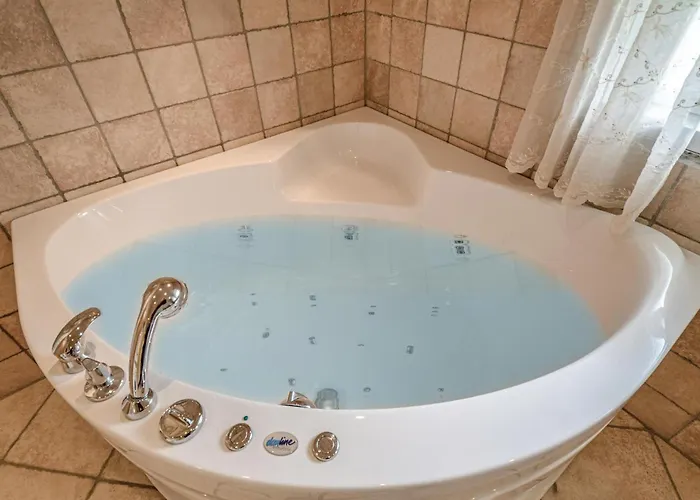 Three-bedroom In * Knebel