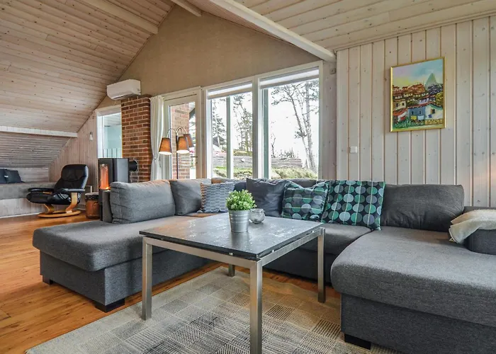 Three-bedroom In Knebel