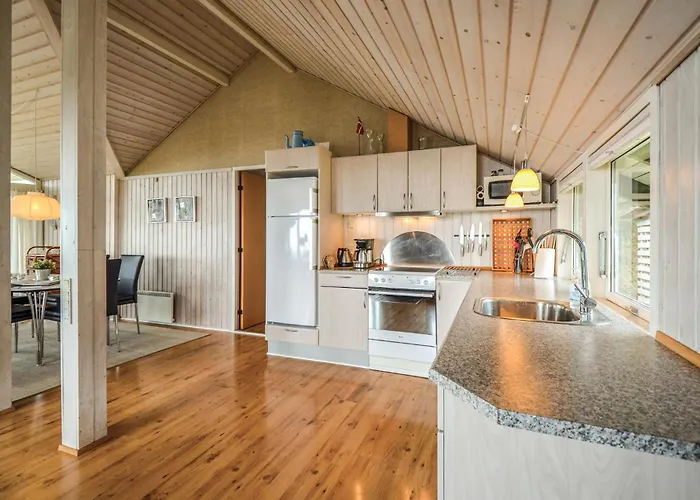 Three-bedroom In * Knebel