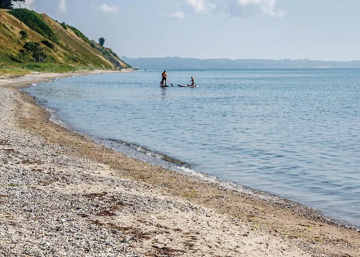 Сasa de vacaciones Three-bedroom In